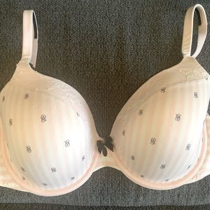 Victoria’s Secret Body by Victoria Lined Perfect Coverage 36DD